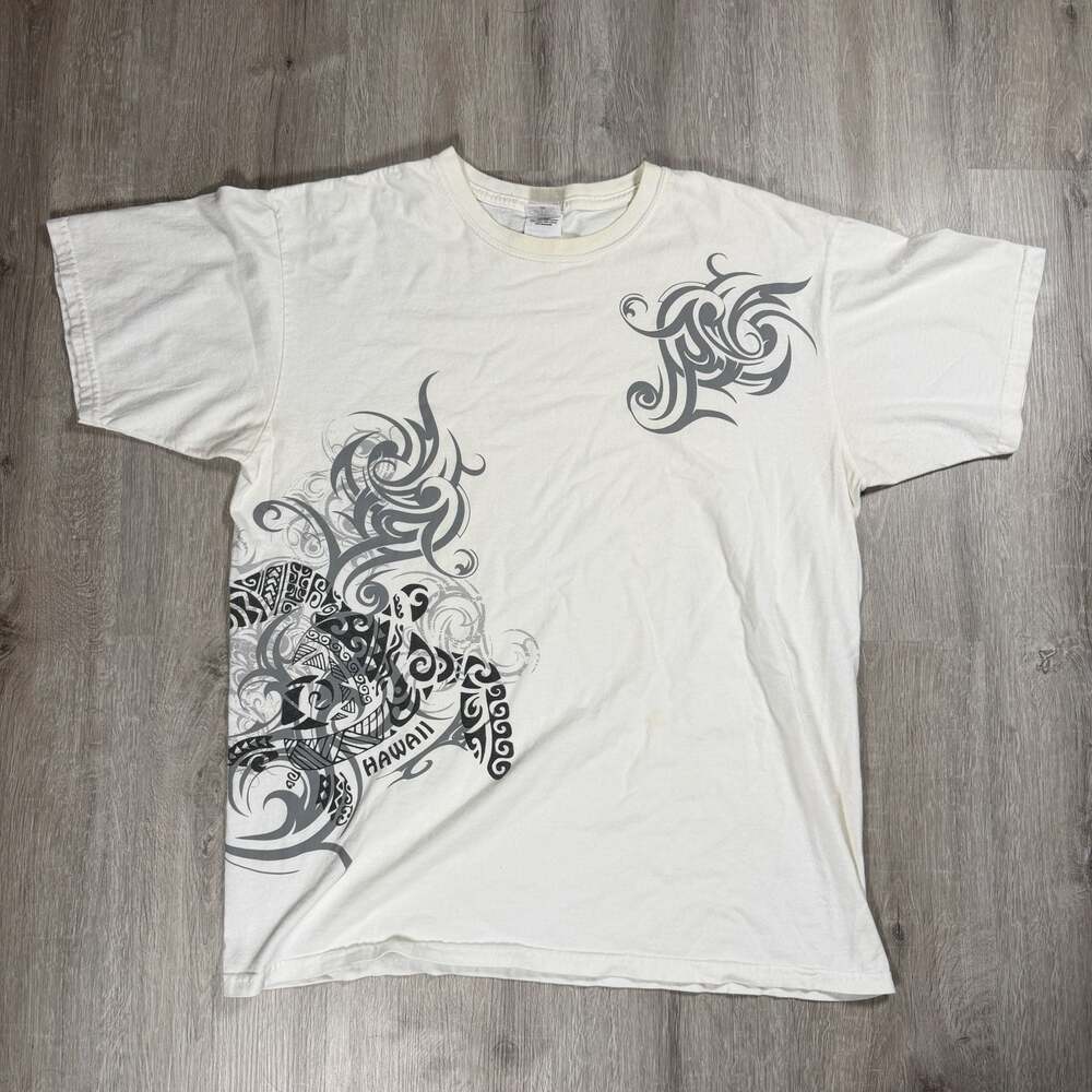 Anvil Hawaii Tribal Turtle Graphic Short Sleeve T-Shirt